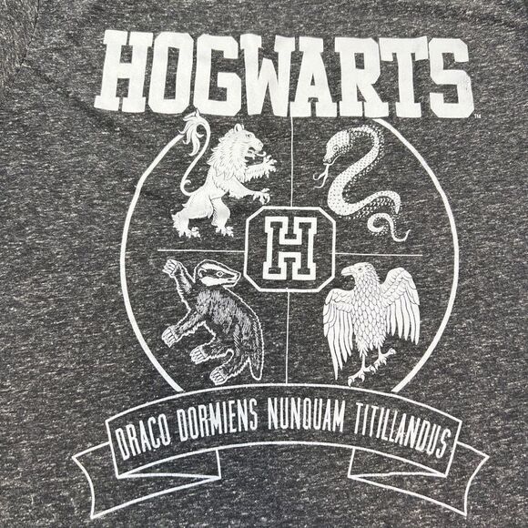 Harry Potter Women's Graphic Print Hogwarts Crest T-Shirt Heathered Gray Medium - Picture 5 of 6
